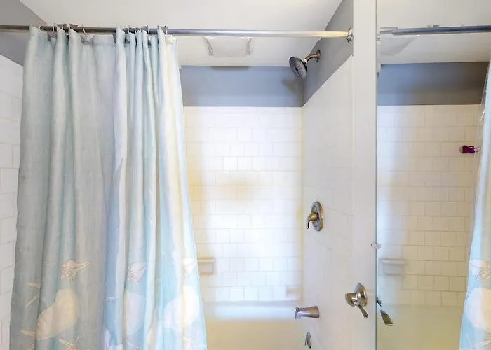 Fountainhead Towers 906